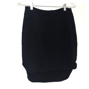 Black LuLu Lemon skirt